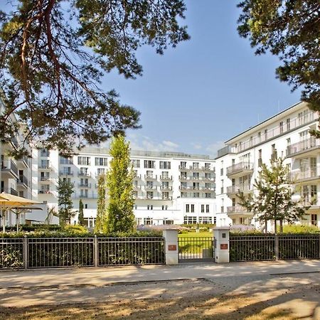Steigenberger Grandhotel & Spa Heringsdorf Екстериор снимка The campus of the University of Applied Sciences and Medical University of Southern Tyrol