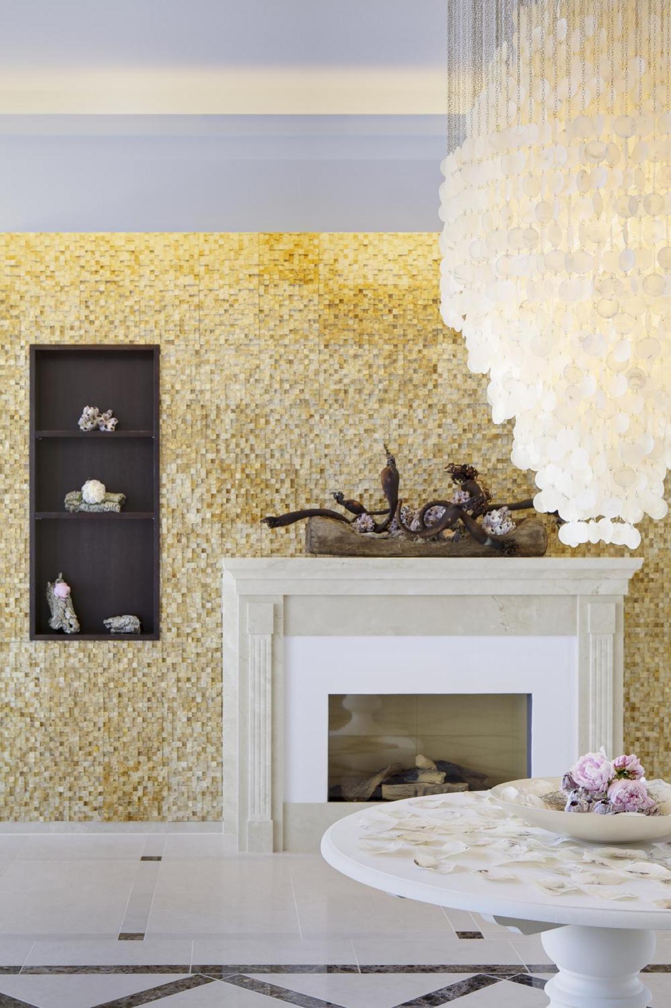 Steigenberger Grandhotel & Spa Heringsdorf Екстериор снимка Gold leafing on a wall